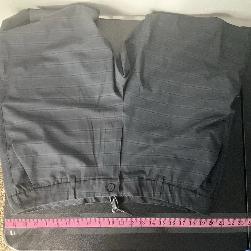 Hangten Mens  Shorts Sz 40 Dark Grey Pockets Striped Sports Golf Summer Outdoors